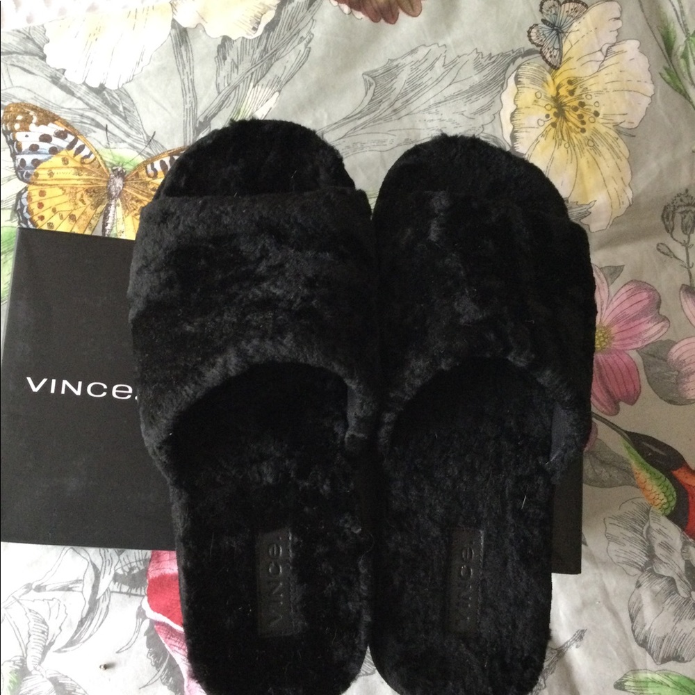 VINCE lamb fur slides EUC